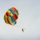 Parasailing am Meer